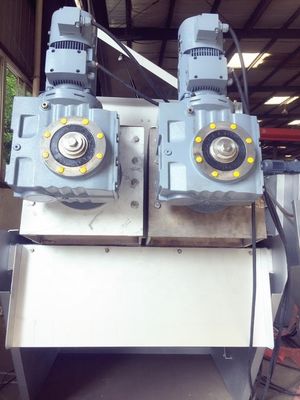 DS Capacity 5-640kgs/h/set Volute Type Dewatering Screw Press for Sewage Sludge Treatment